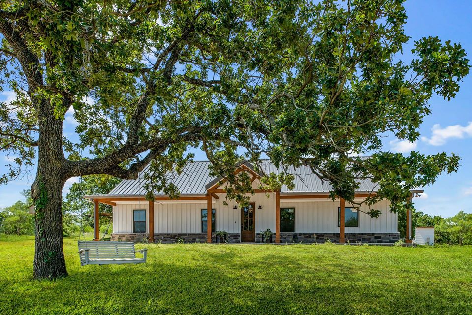 Cottondale Barndominium in Texas