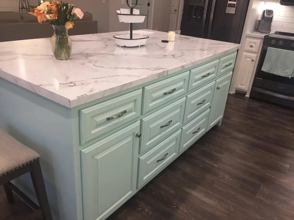 Tennessee Barndominium kitchen island