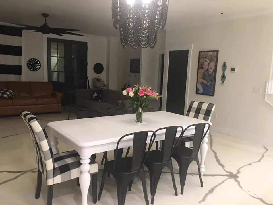 Black and White Oklahoma Barndominium dining table