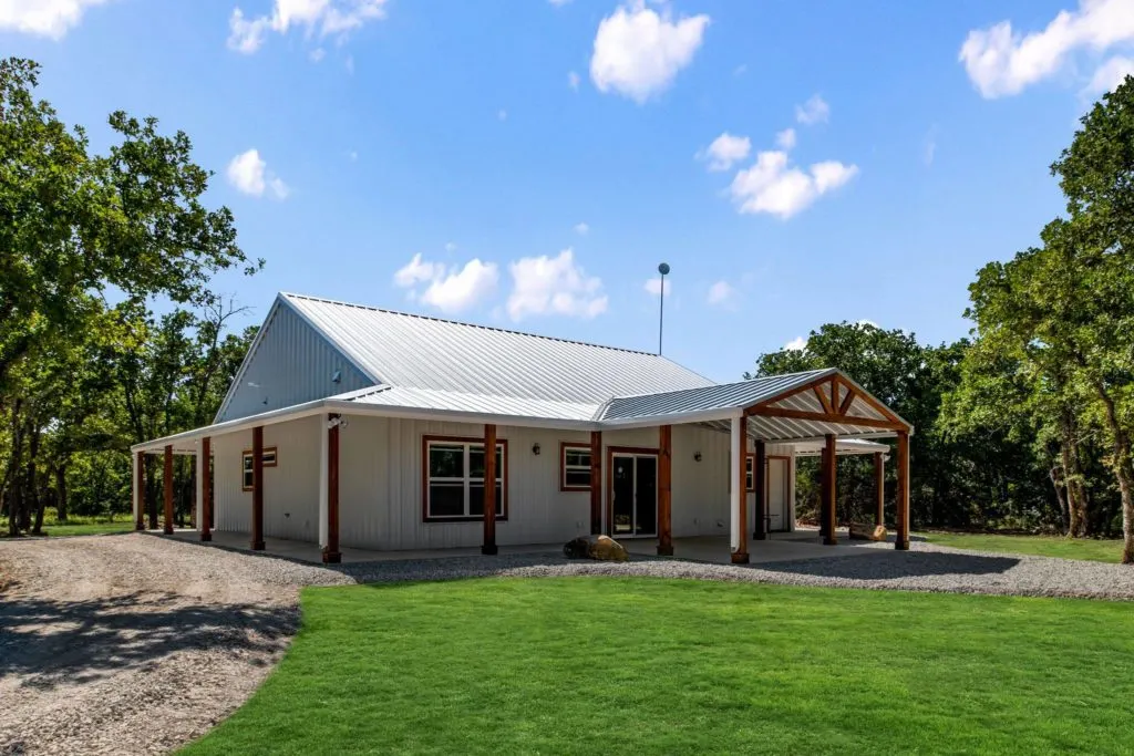 Mineral Wells Barndominium back porch