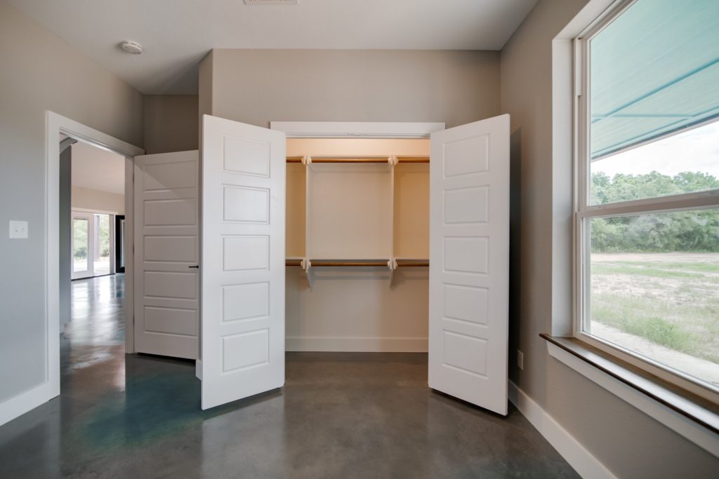 Springtown Texas Barndominium closet