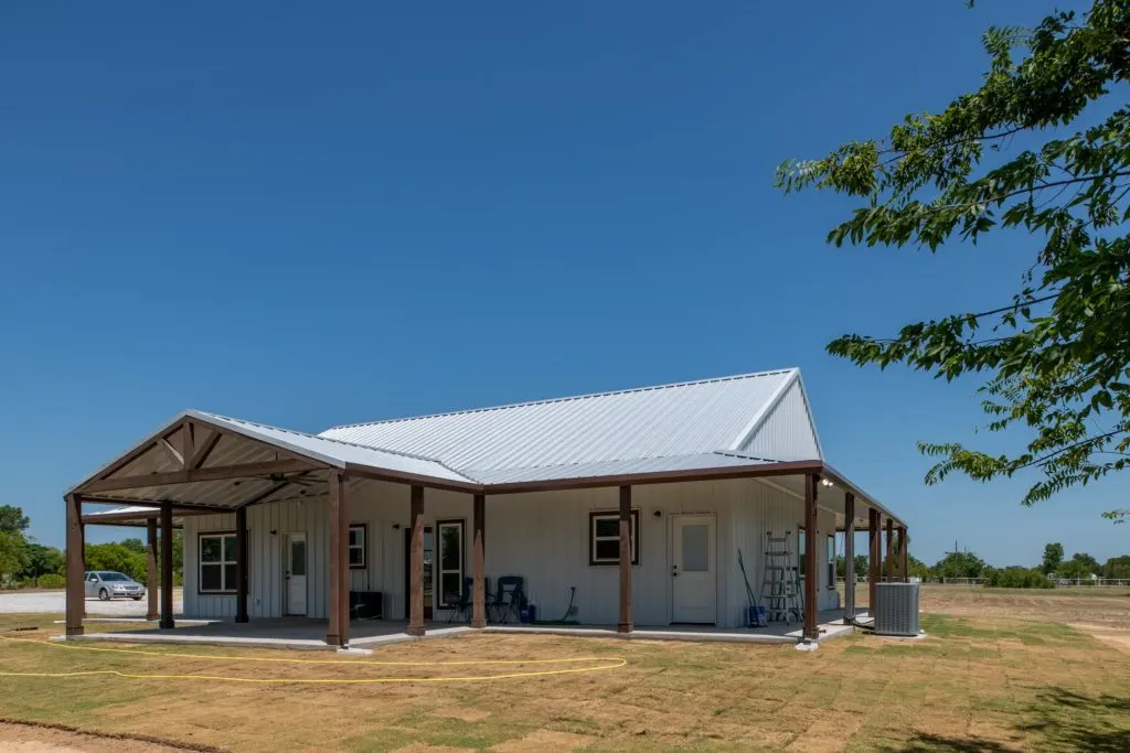 Springtown Texas Barndominium front