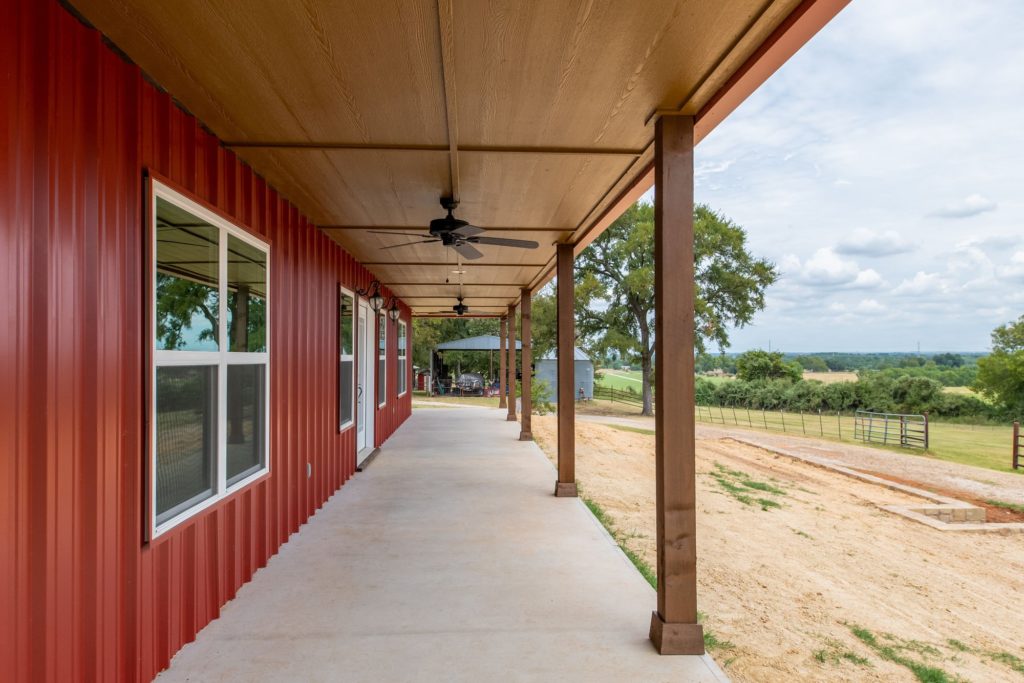 Boyd Texas Barndominium porch