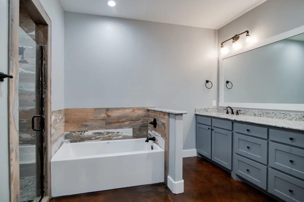 Beautiful bathtub in a Texas barndominium