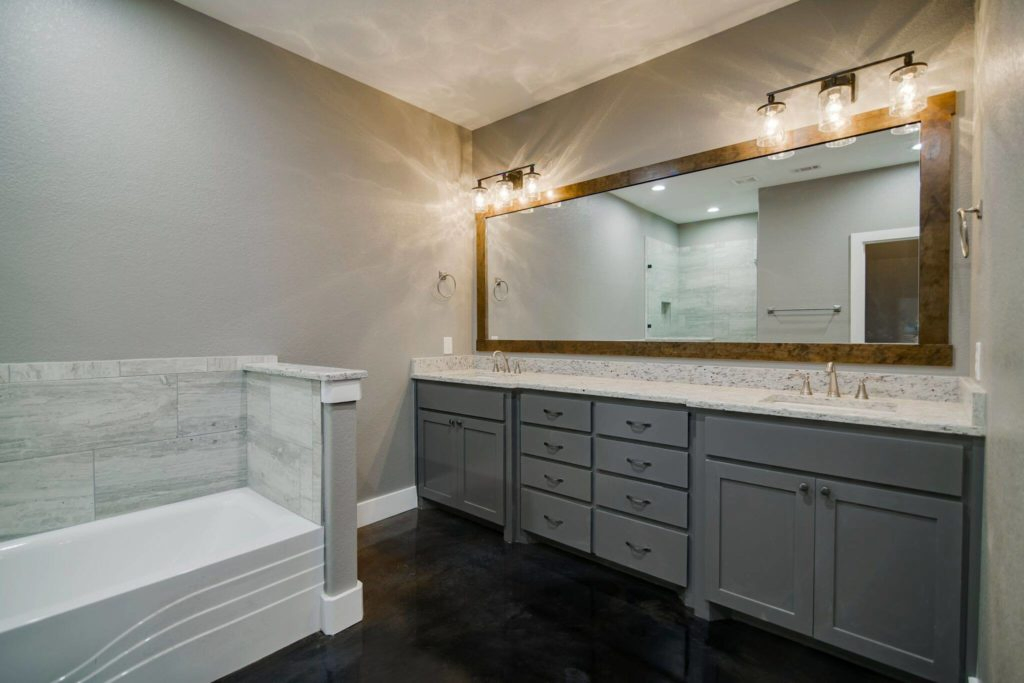 Boyd-Barndominium-Master-Bathroom