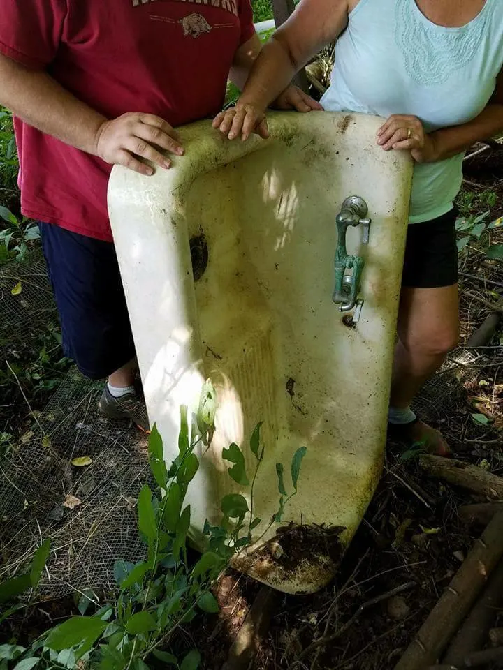 Refurbishing sinks 