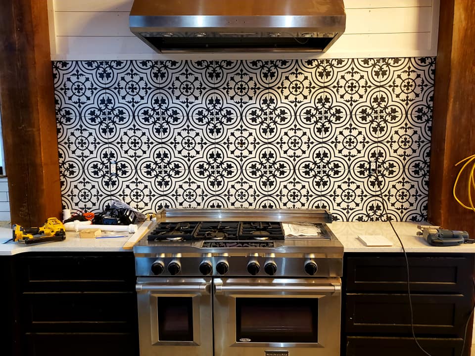 Kitchen with backsplash in a barndominium in Arkansas