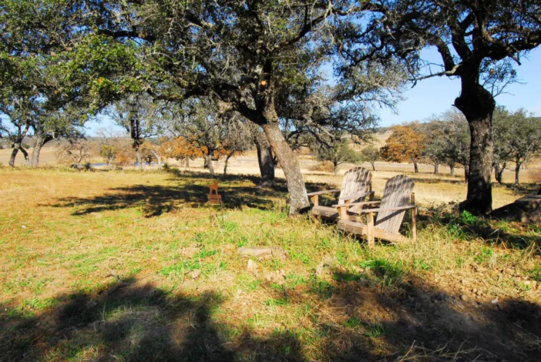 10 Acres and Barndominium in Texas