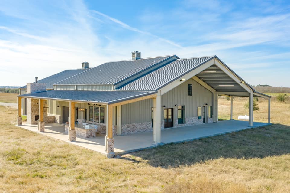 Houston Texas Barndominium Built By Gap Custom Homes In Brazoria County