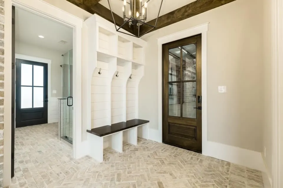 Houston Texas Barndominium Mud Room
