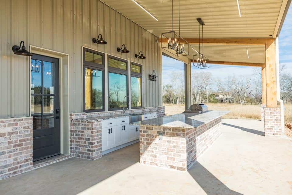 Houston Texas Barndominium Outdoor Kitchen Sink and Cabinets