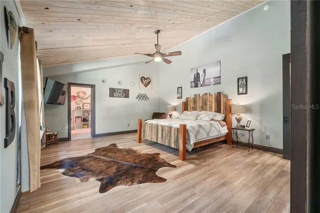 florida barndominium interior 