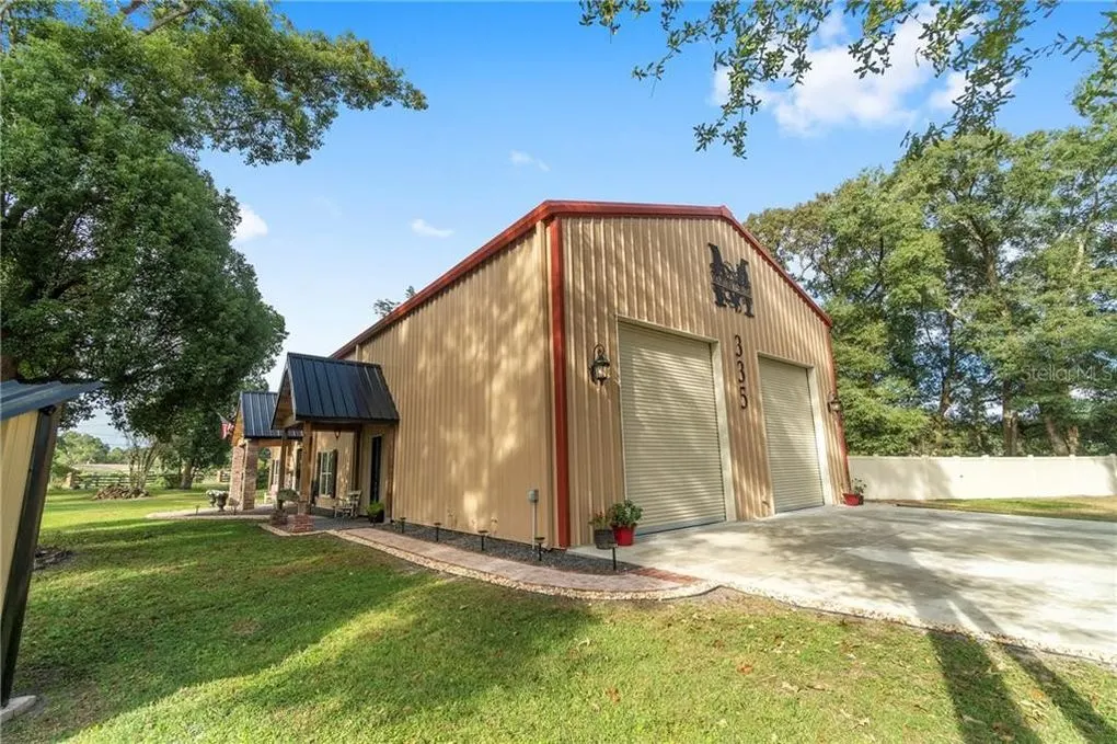 florida barndominium interior 