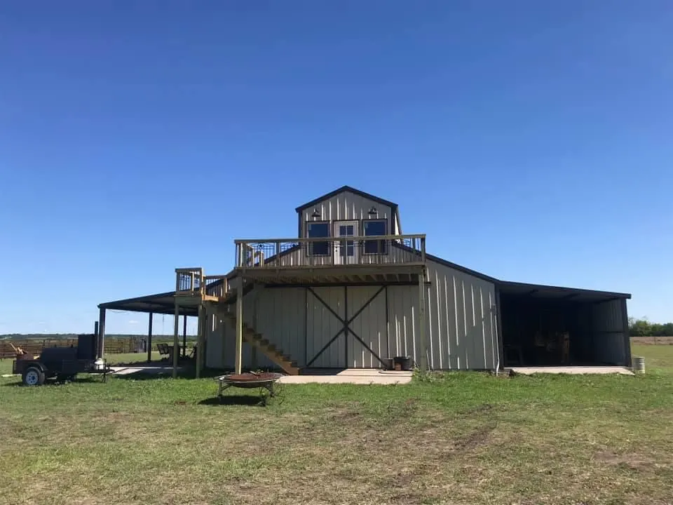 texas barndominium exterior 