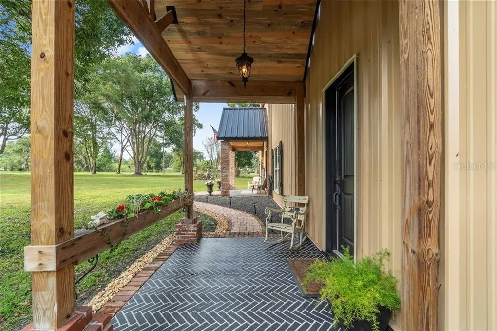 florida barndominium exterior