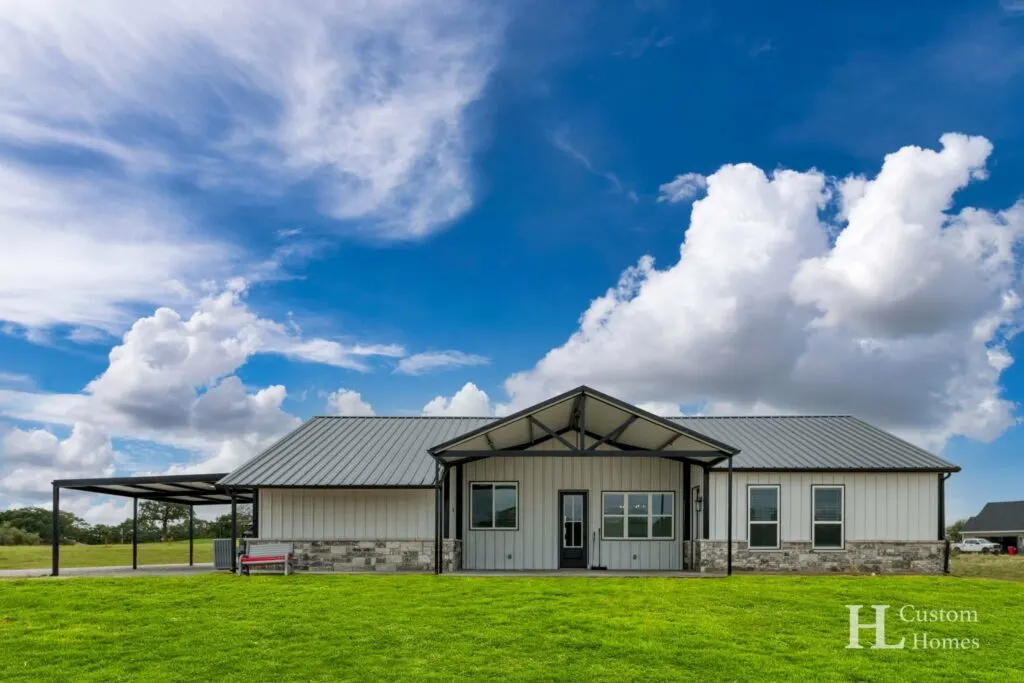 Texas barndominium exterior 