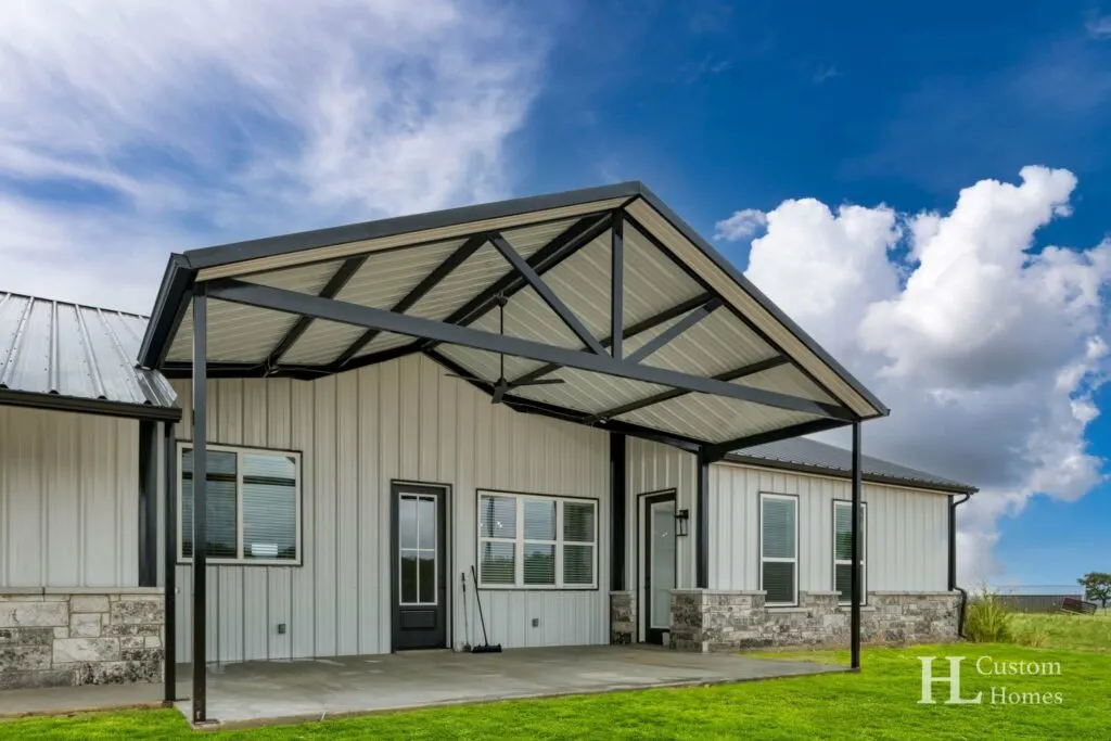 Texas barndominium exterior 
