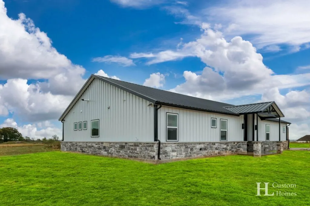 Texas barndominium exterior 