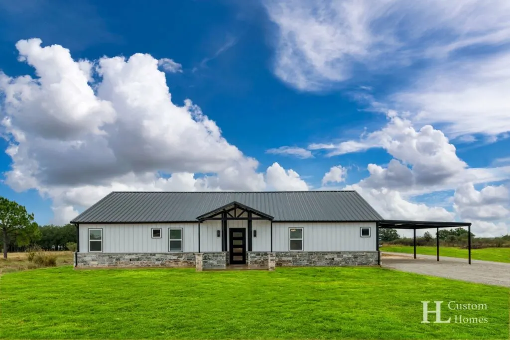Texas barndominium exterior 