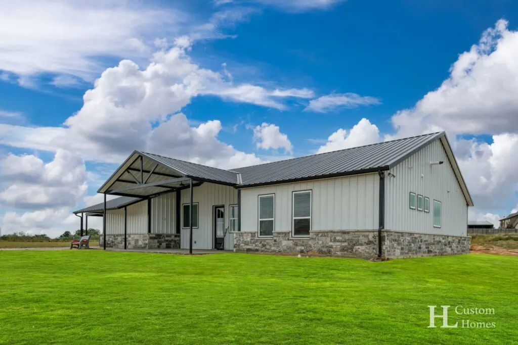 Texas barndominium exterior 