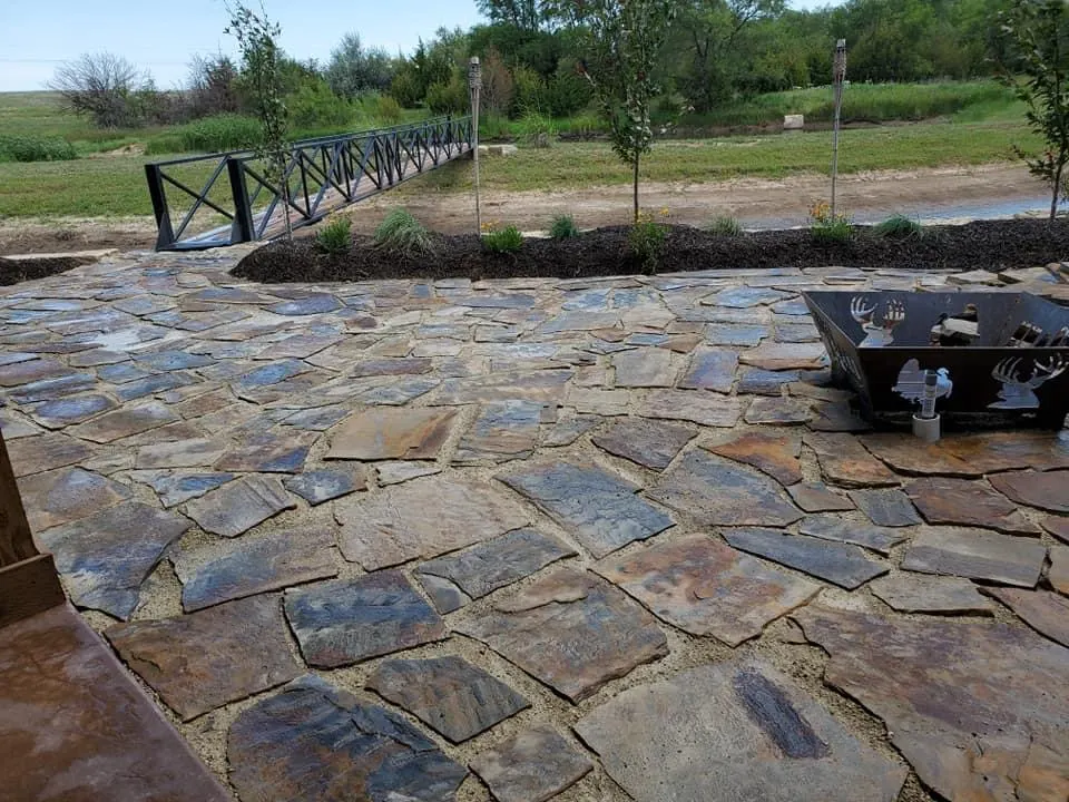 Rock set pavement