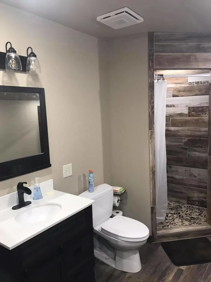 Arkansas Barndominium - Bathroom