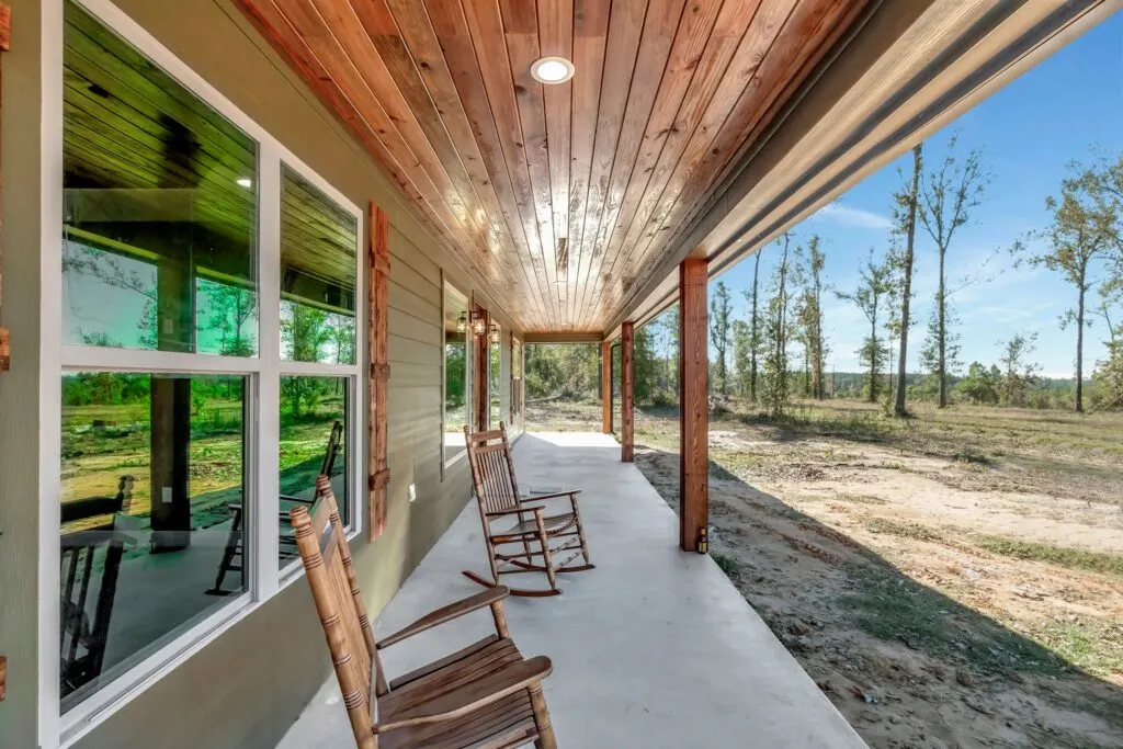 Texas Barndominium - Porch