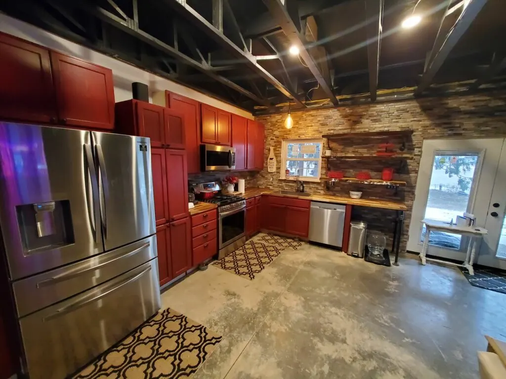 West Liberty, Ohio Barndominium Kitchen - Lucia Ober