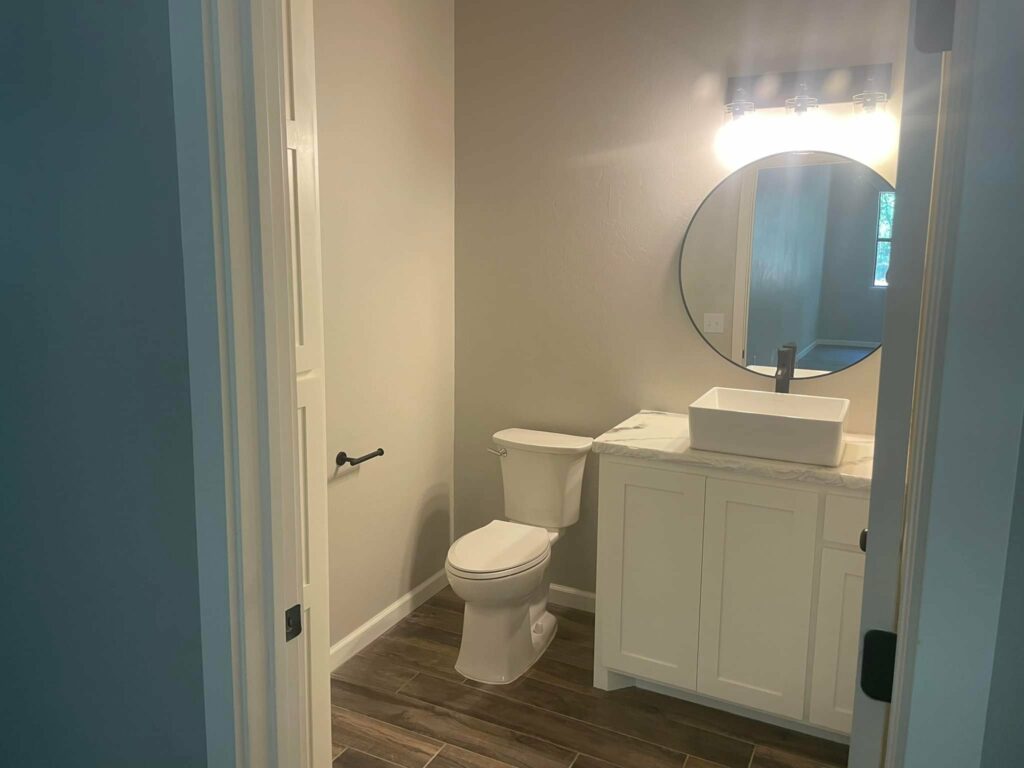 Newalla, Oklahoma Barndominium - Interior Guest Bathroom 