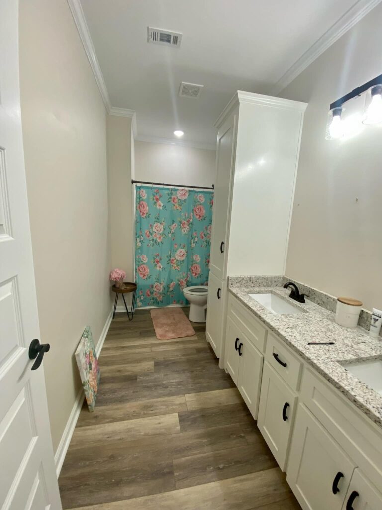 Hix's Barndominium in Troy, Alabama - Guest Bathroom 1 