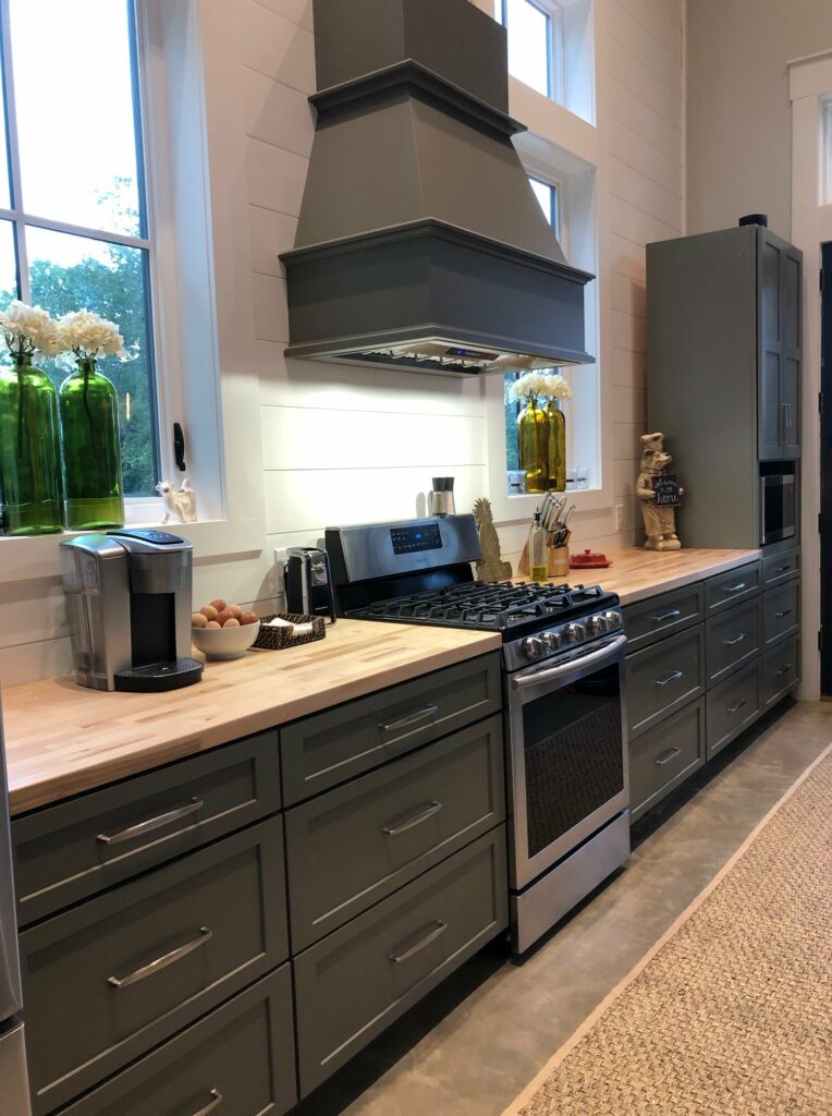 Dashiell's South Carolina Barndominium - Interior Kitchen Range