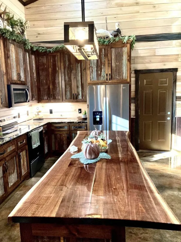 Barndominium Under 200K - Kitchen Island