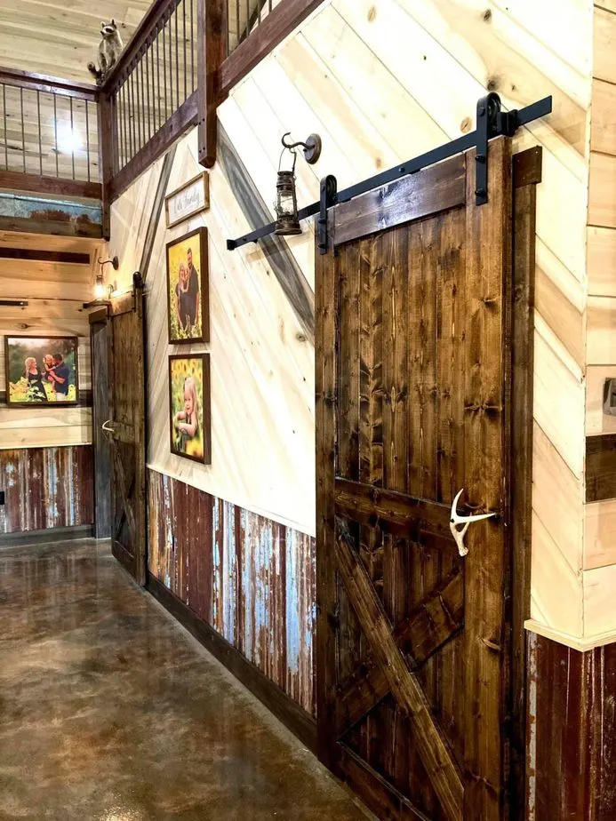 Barndominium Under 200K - Hall