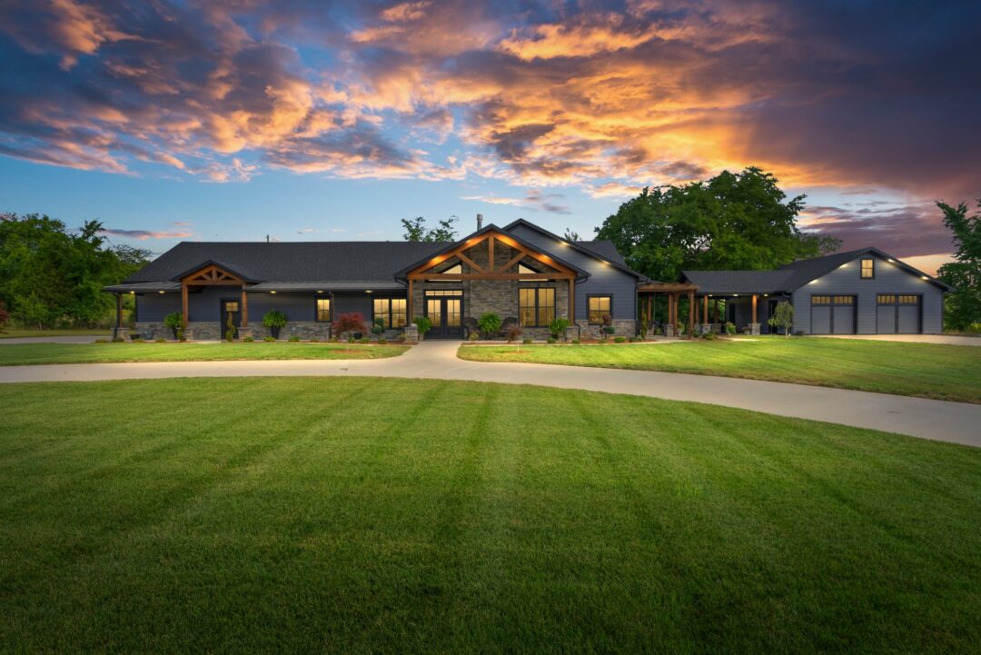Amazing 4 Bedroom Russellville Kentucky Barndominium