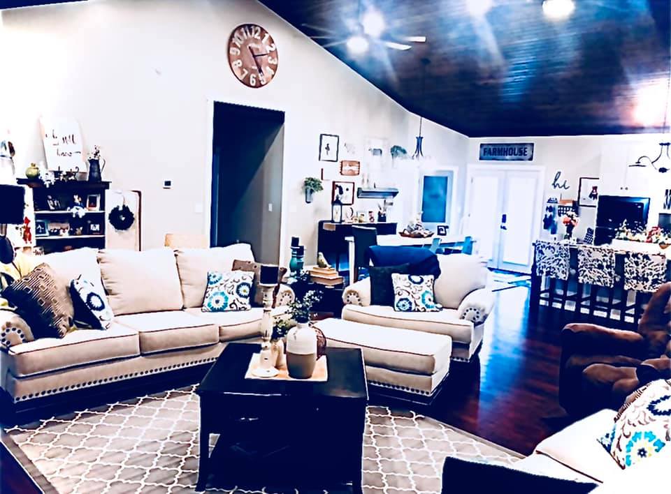 Eastern Kentucky Barndominium - Interior Living Room