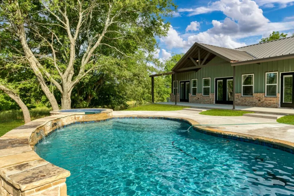 Texas Barndominium by HL Custom Homes - Pool 1