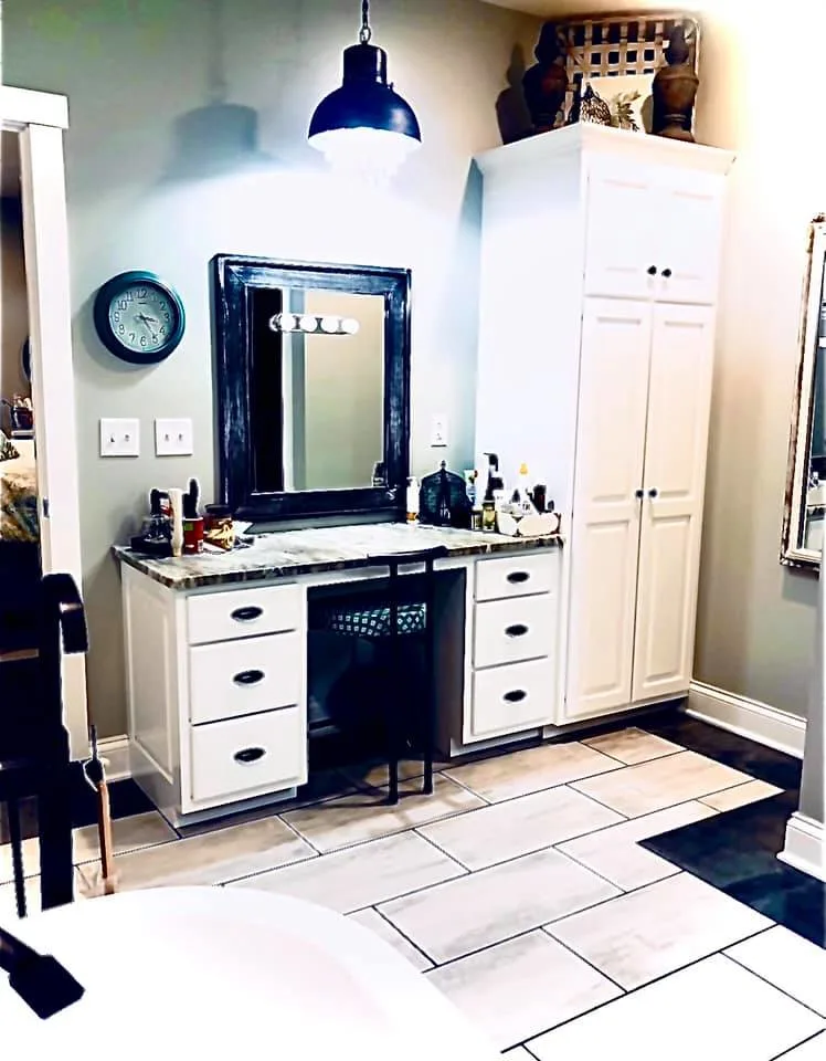 Eastern Kentucky Barndominium - Interior Master Bathroom Vanity