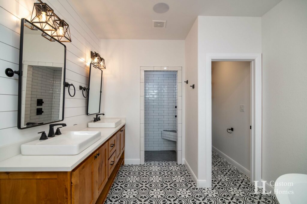 Springtown Texas Barndominium -Master Bathroom 2