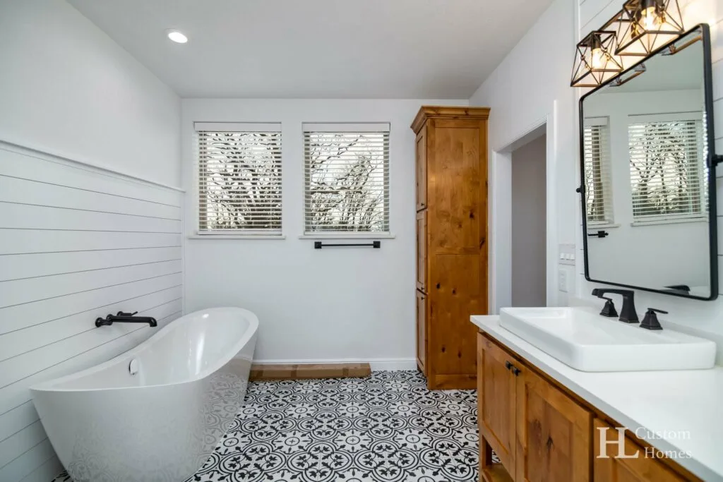 Springtown Texas Barndominium - Master Bathroom