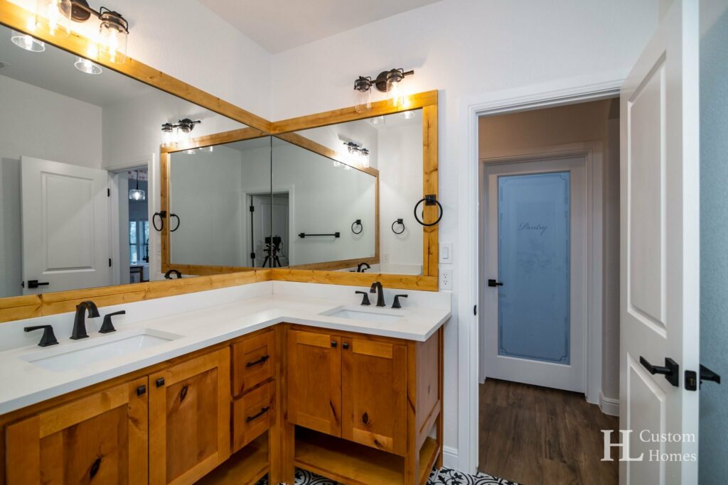 Springtown Texas Barndominium - Guest Bathroom 2