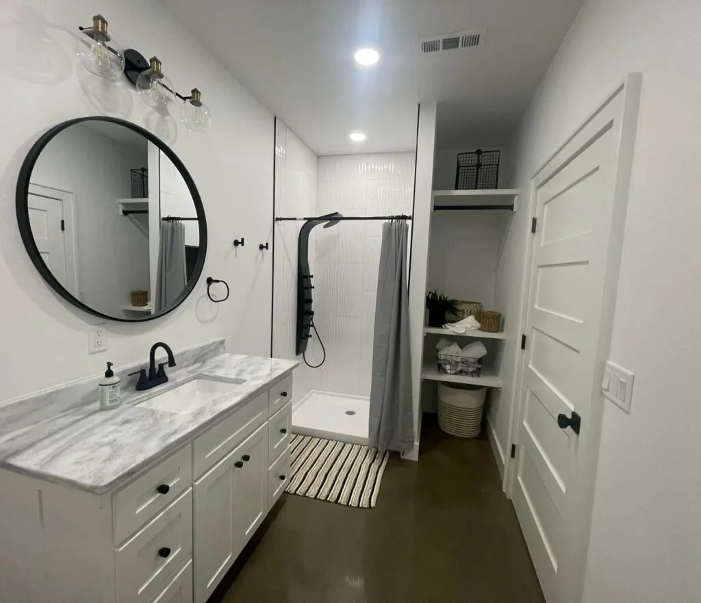 Arkansas Barndominium - Guest Bathroom 2