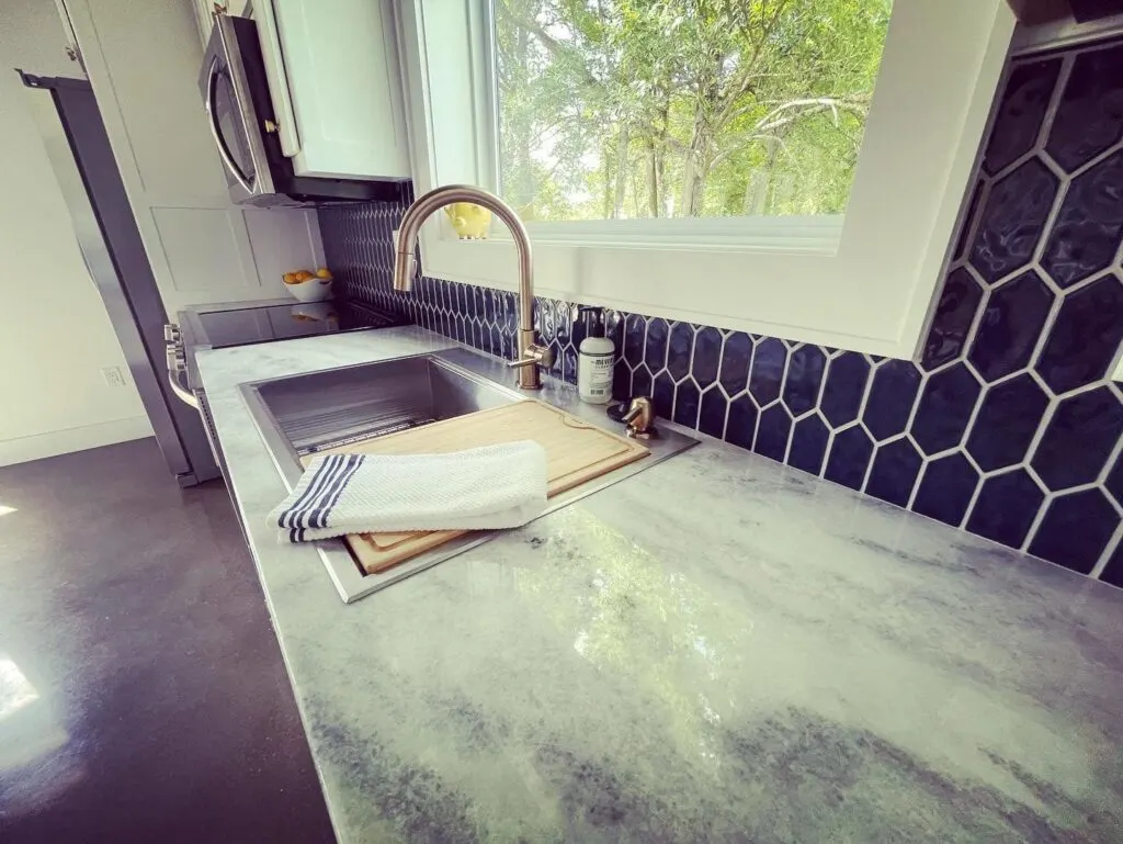 Arkansas Barndominium - Kitchen Countertops