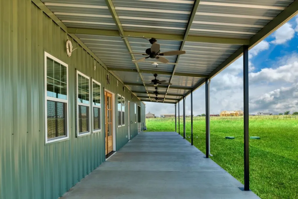 Godley Texas Barndominium - Porch