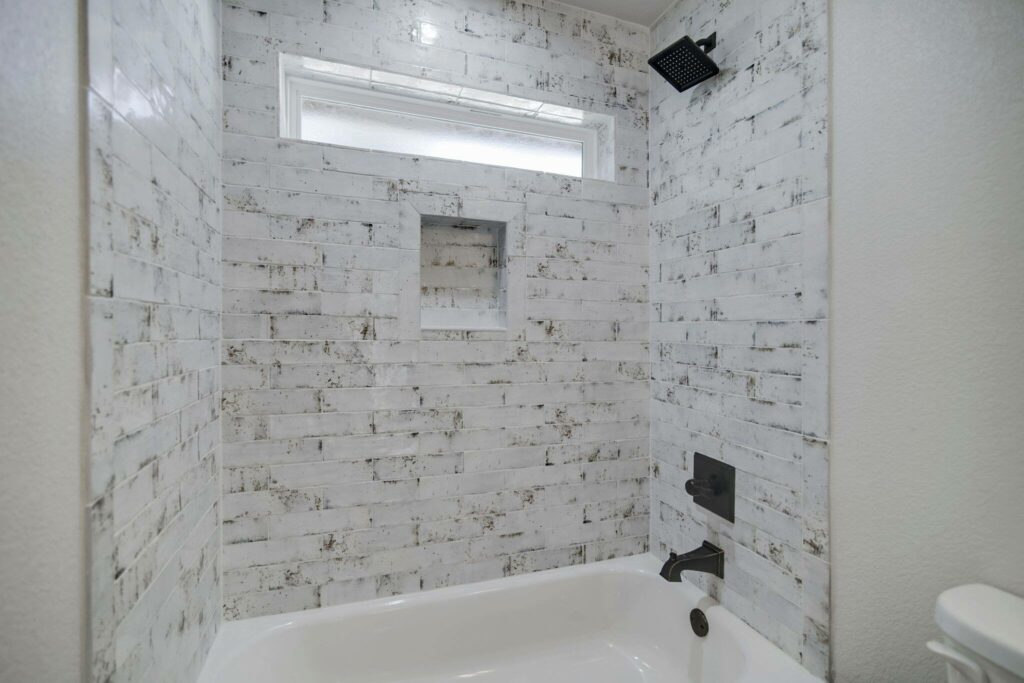 Newark Lake Barndominium - Guest Bathroom Shower 