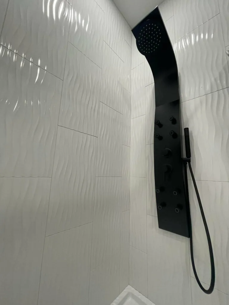 Arkansas Barndominium - Master Bathroom Showerhead