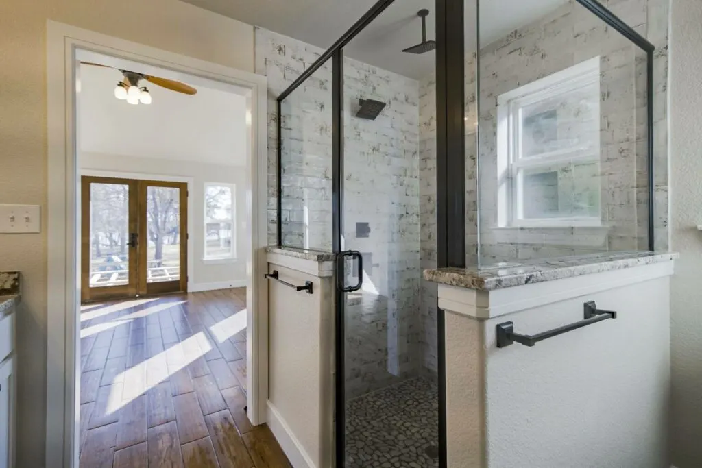 Newark Lake Barndominium - Main Bathroom Shower Room