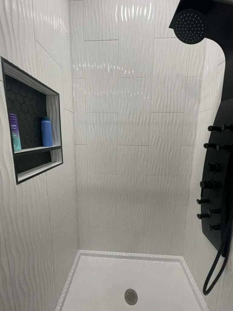 Arkansas Barndominium - Guest Bathroom Shower