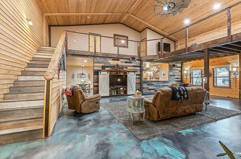 7 Unique Pole Barn Home Interiors