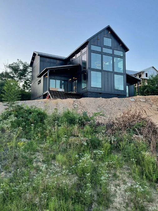 pole barn vs metal building