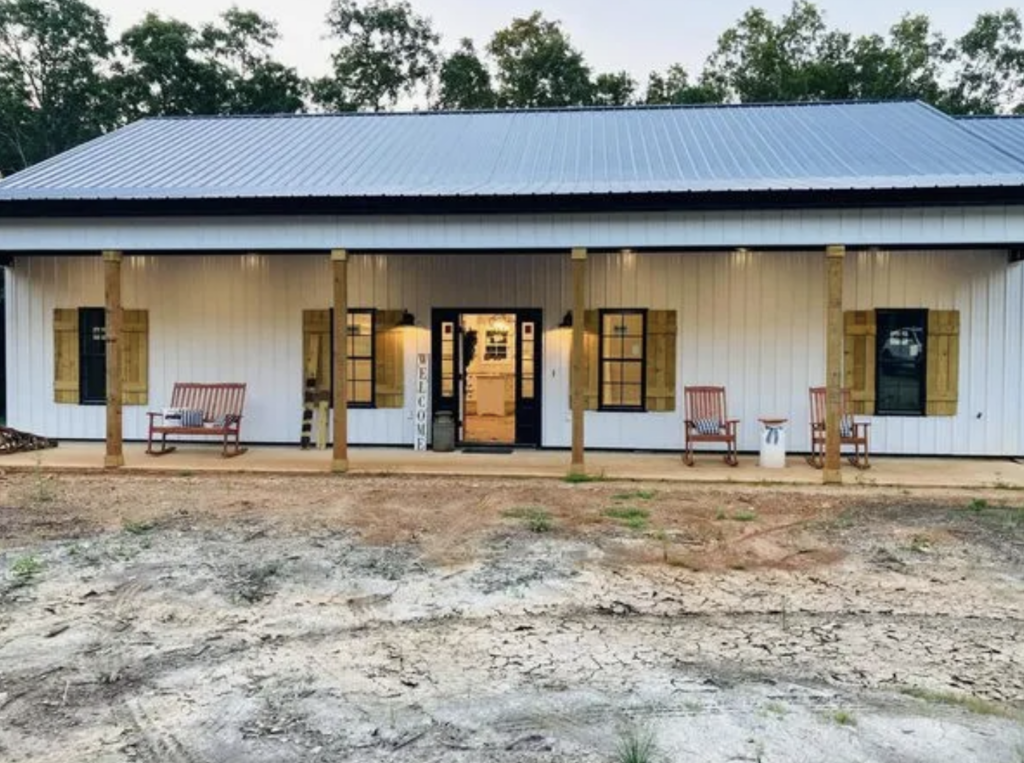 barndominium back porch ideas